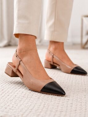 Steve Madden Beige and Black Slingback Flats